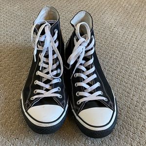 Men’s Converse size 11